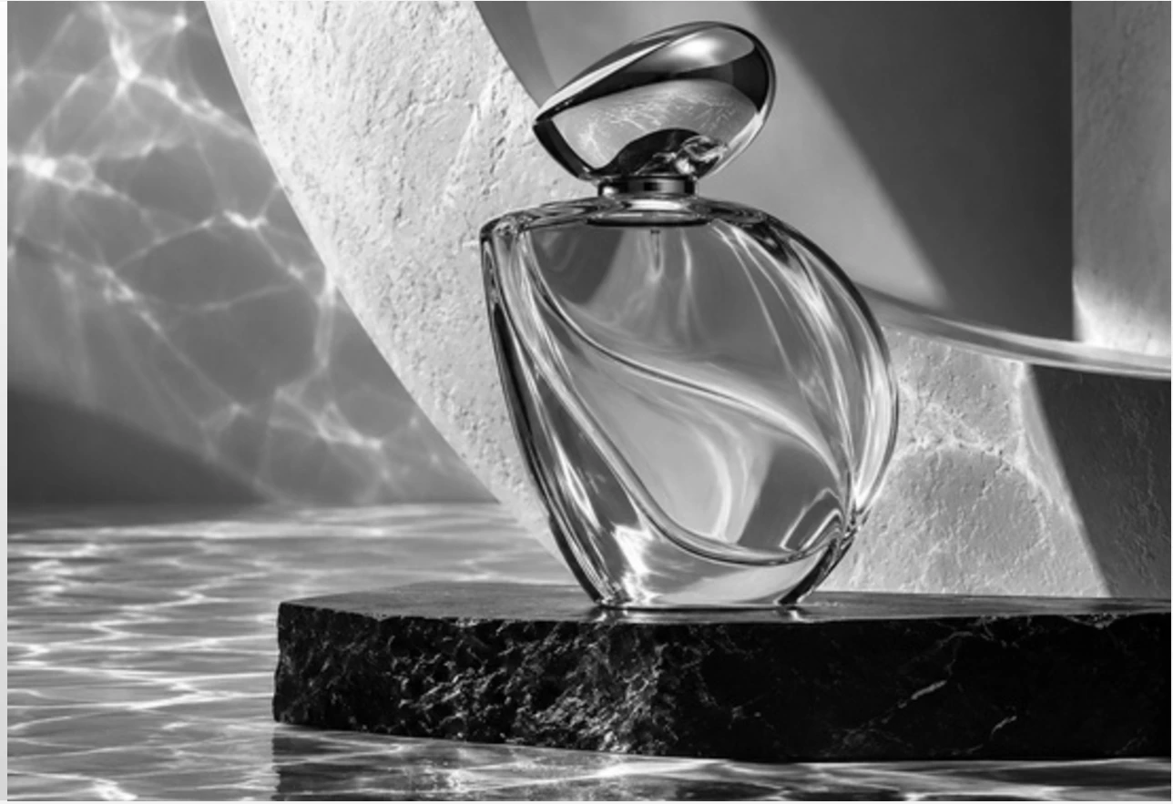 Sculptural perfume bottle concept